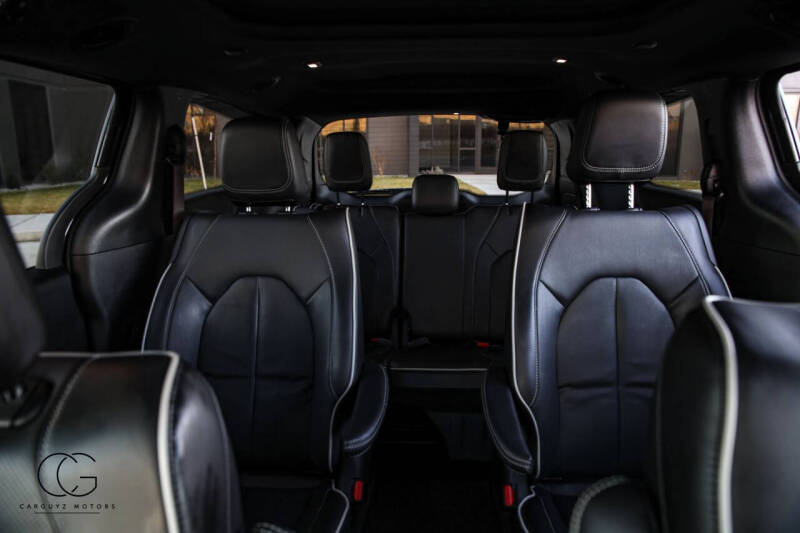 2023 Chrysler Pacifica Plug-In Hybrid Limited