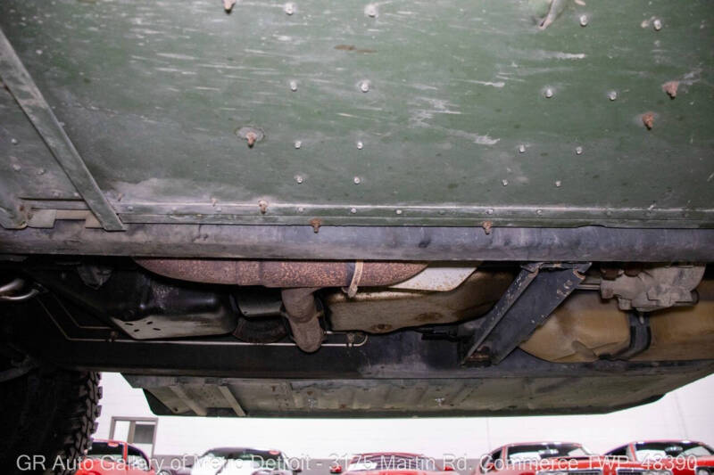 2001 AM General Hummer