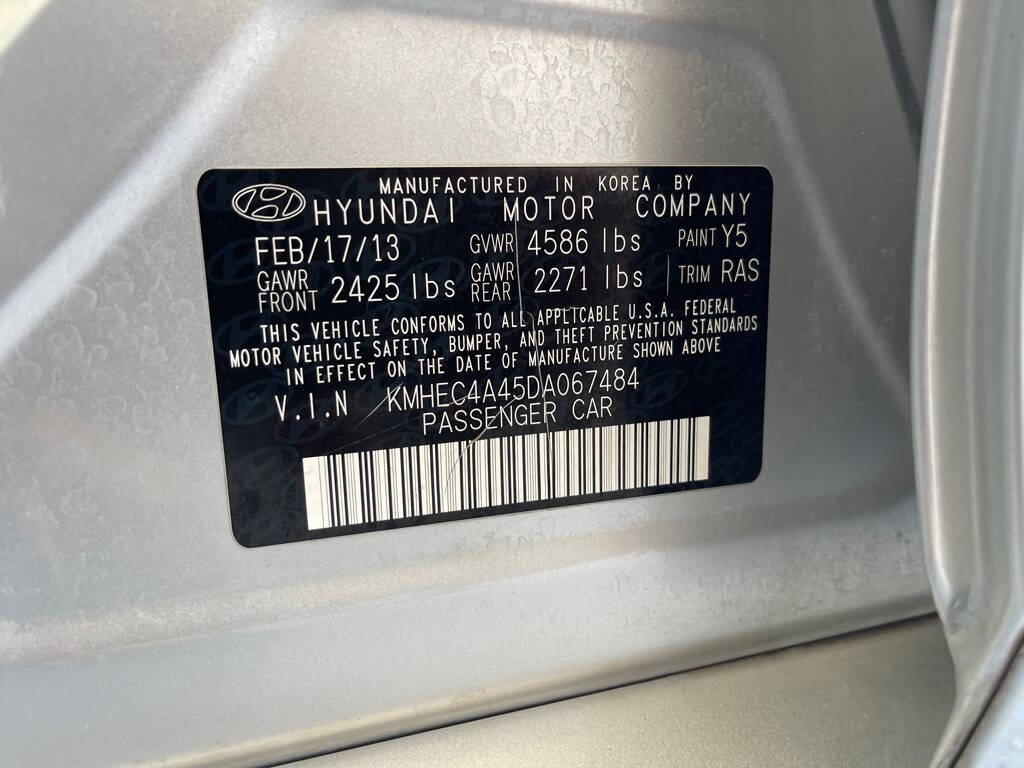 2013 Hyundai SONATA Hybrid for sale at Auto Haus Imports in Grand Prairie, TX