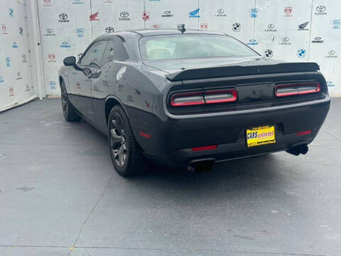 2018 Dodge Challenger SXT Plus