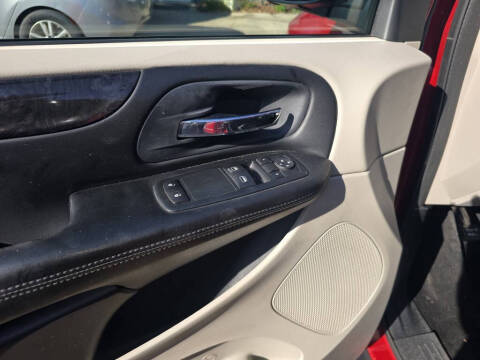 2012 Dodge Grand Caravan American Value Package