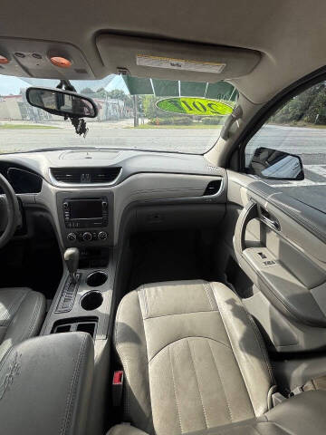 2017 Chevrolet Traverse LS