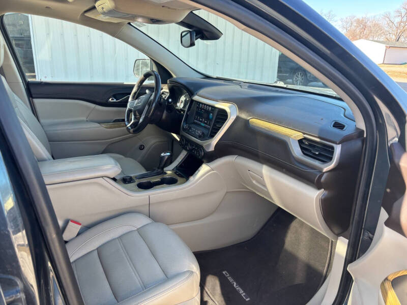 2019 GMC Acadia Denali