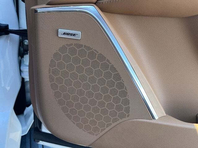 2017 Cadillac Escalade ESV 19