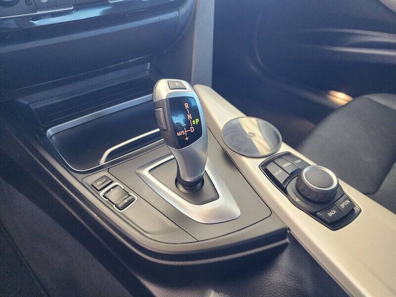 2018 BMW 3 Series 320i