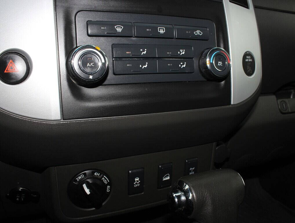 2013 NISSAN Xterra SUV / Crossover - $15,995