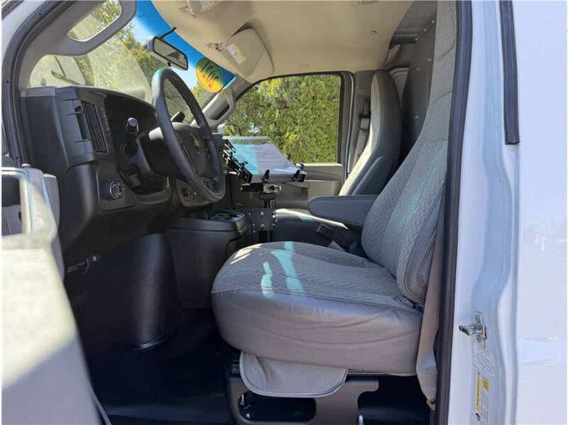 2021 Chevrolet Express 2500