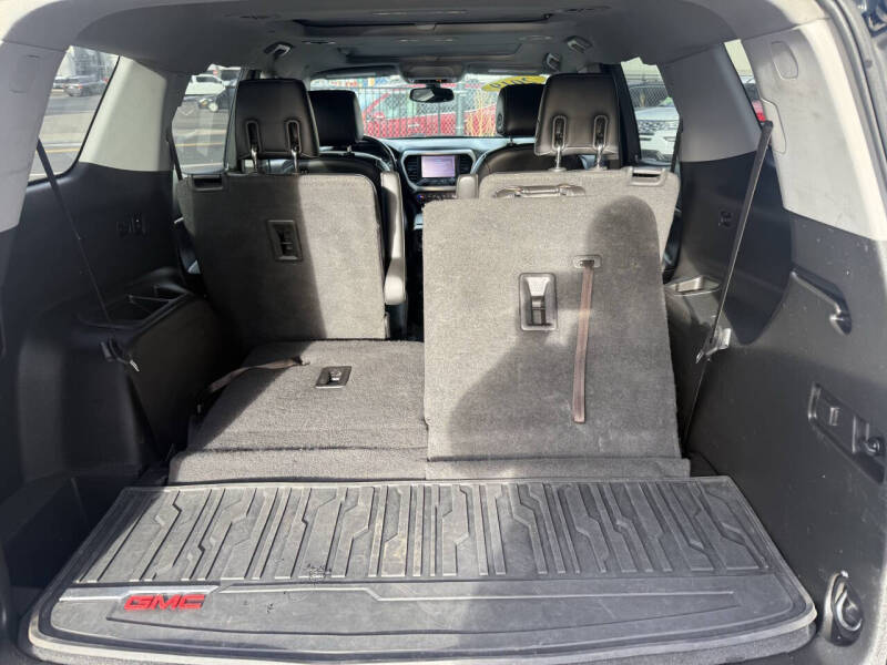 2019 GMC Acadia SLT-1