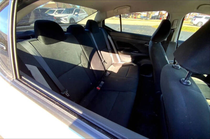 2022 Nissan Versa SV