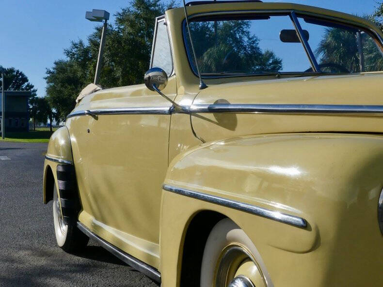 1948 Ford Super Deluxe