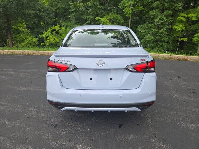 2025 Nissan Versa SR