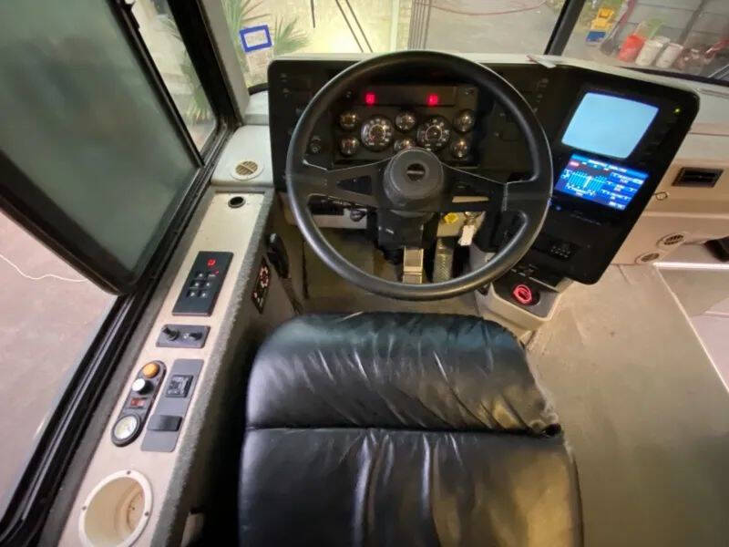 2000 Freightliner XC Chassis