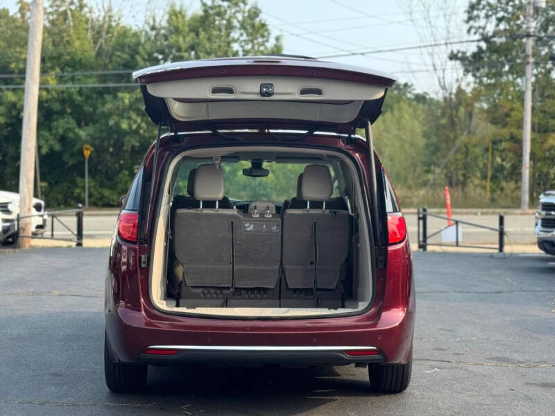 2017 Chrysler Pacifica Touring-L Plus