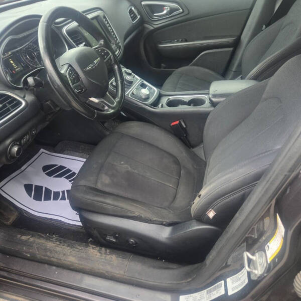 2016 Chrysler 200 Limited