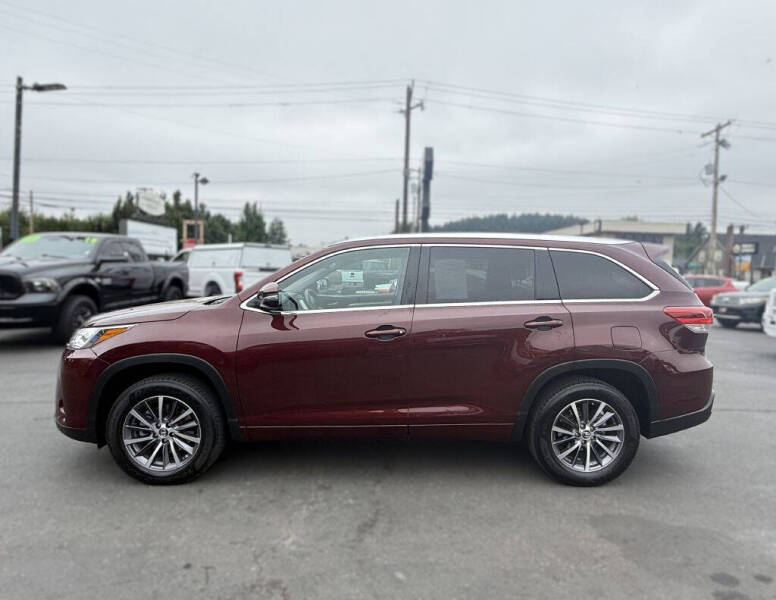 2017 Toyota Highlander SE