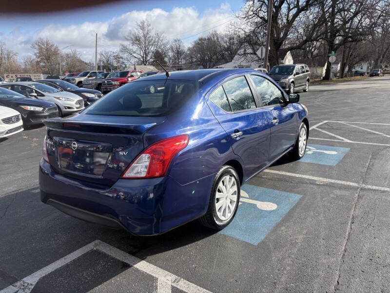 2018 Nissan Versa SV