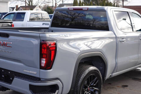 2024 GMC Sierra 1500 Elevation Standard