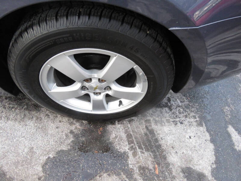 2014 Chevrolet Cruze LS Manual