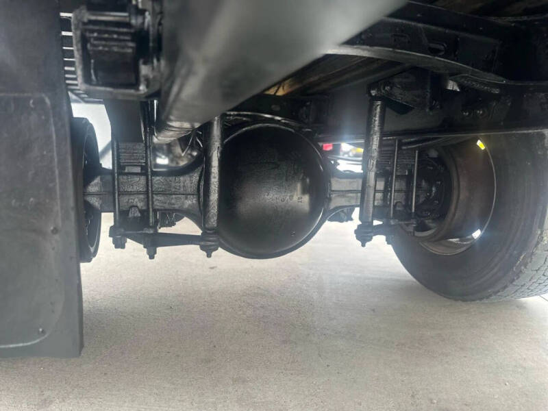 2001 Freightliner FL70