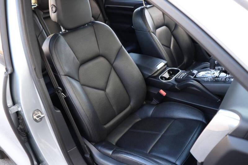 2018 Porsche Cayenne S