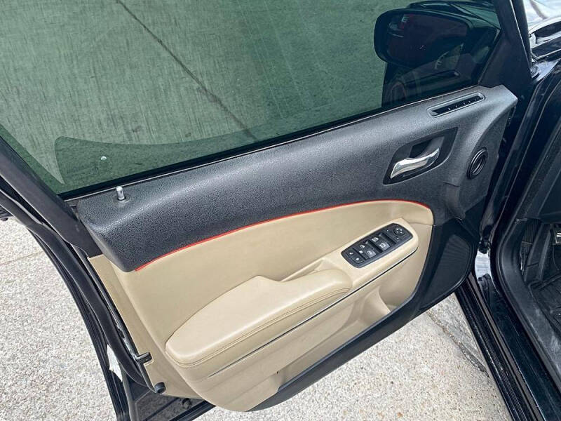 2014 Dodge Charger SE