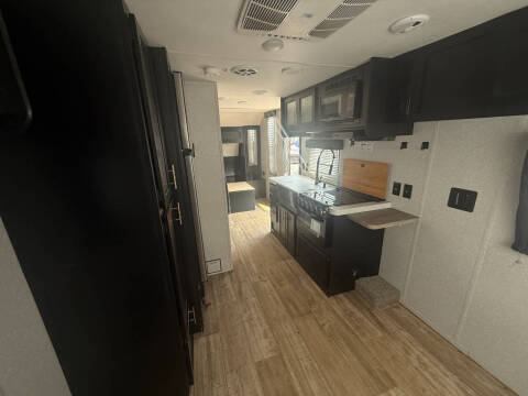 2022 Forest River Grey Wolf