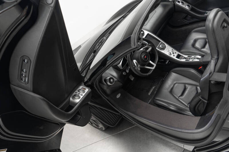 2013 McLaren MP4-12C Spider