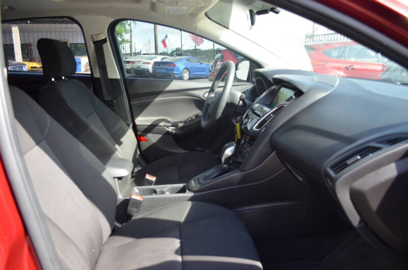 2017 Ford Focus SEL