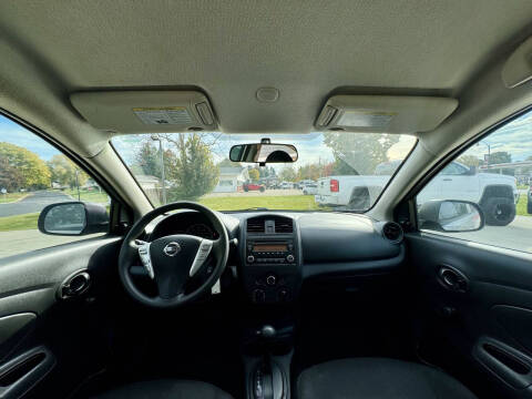 2015 Nissan Versa 1.6 S Plus