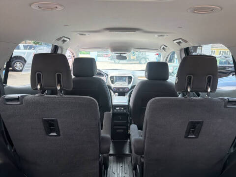 2019 GMC Acadia SLE-2