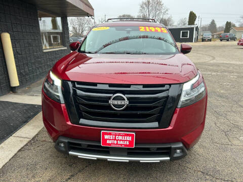 2022 Nissan Pathfinder SL