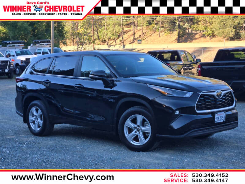 2024 Toyota Highlander LE