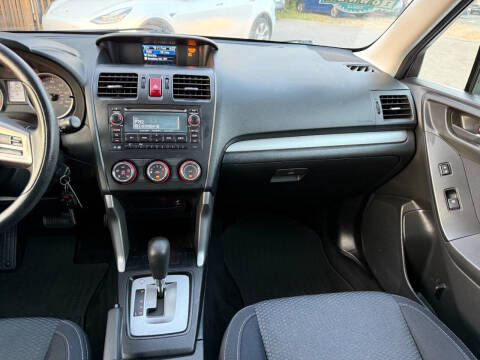 2015 Subaru Forester 2.5i