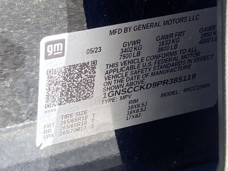 2023 Chevrolet Suburban LT