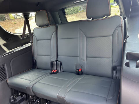 2025 GMC Yukon XL AT4