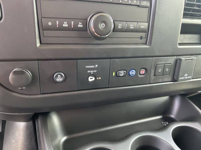 2025 Chevrolet Express 2500