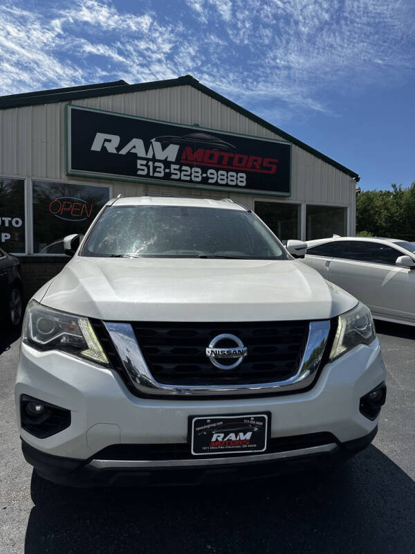 Used 2018 Nissan Pathfinder SL with VIN 5N1DR2MM3JC620708 for sale in Cincinnati, OH
