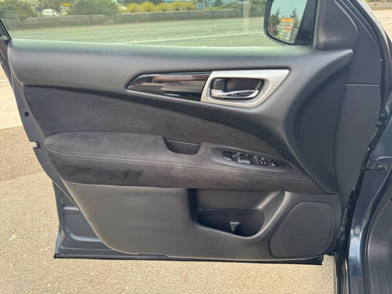 2015 Nissan Pathfinder S
