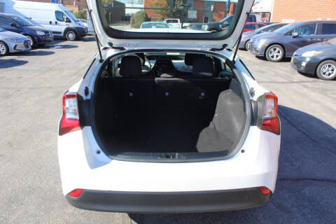 2019 Toyota Prius L Eco