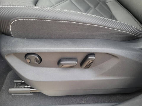 2025 Volkswagen Atlas Cross Sport SE