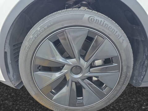 2025 Tesla Model Y Long Range