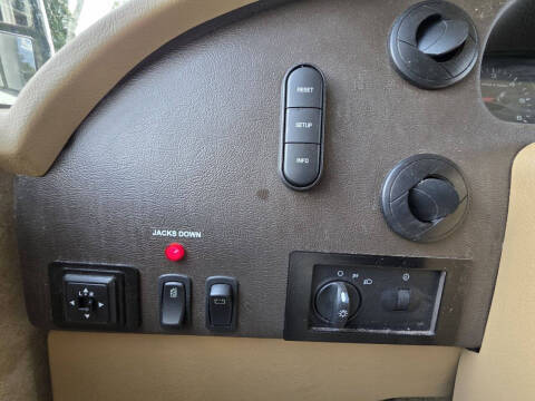 2013 Winnebago Vista