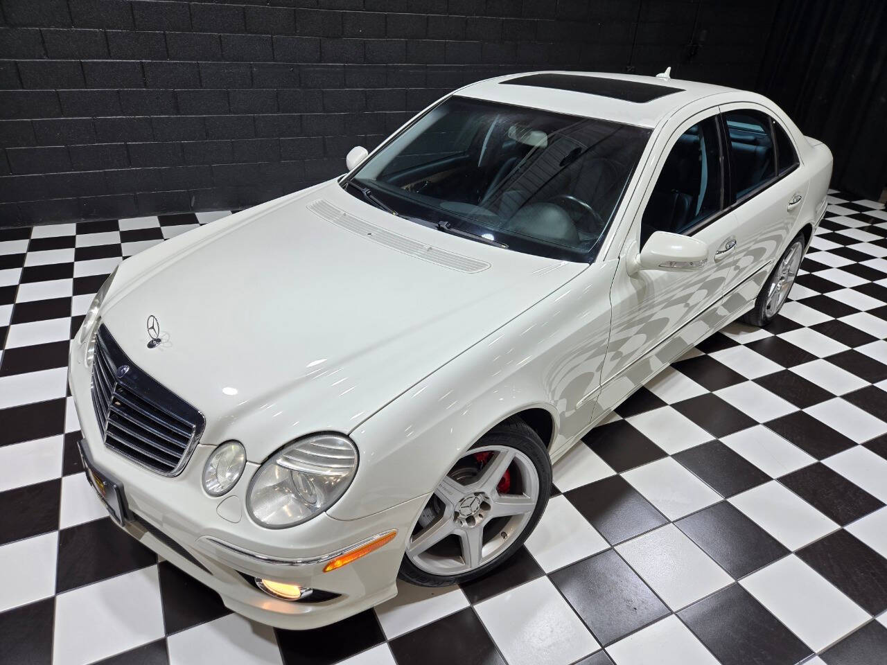 2009 Mercedes-Benz E-Class 84