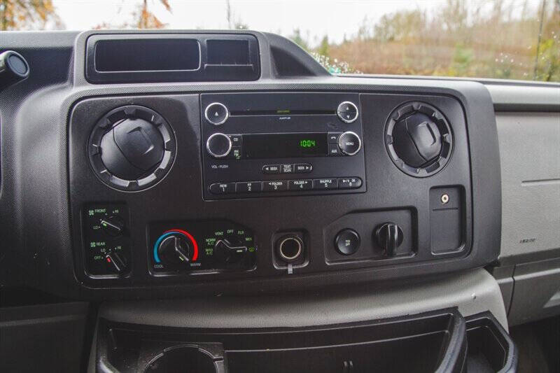 2014 Ford E-Series E-350 SD XLT