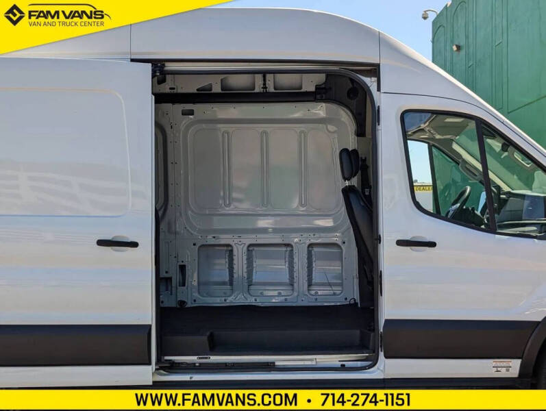 2022 Ford E-Transit 350