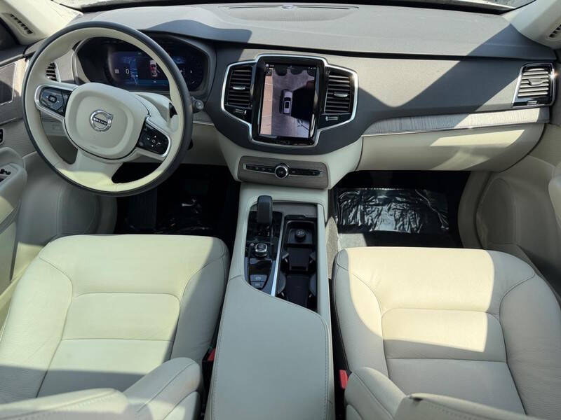 2023 Volvo XC90 B5 Plus Bright Theme