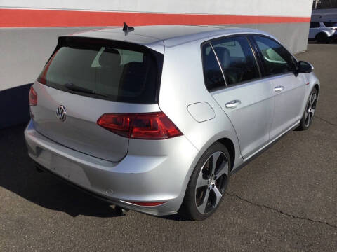 2017 Volkswagen Golf GTI SE