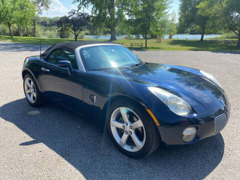 2008 Pontiac Solstice for sale at BELOW BOOK AUTO SALES in Idaho Falls ID