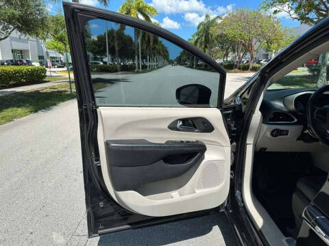 2020 Chrysler Pacifica Touring L