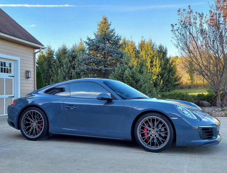 2017 Porsche 911 Carrera 4S